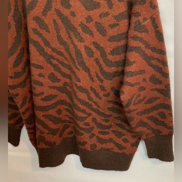 Ava & Viv Brown and Black Crew Neck Animal Print Sweater - Picture 6 of 13